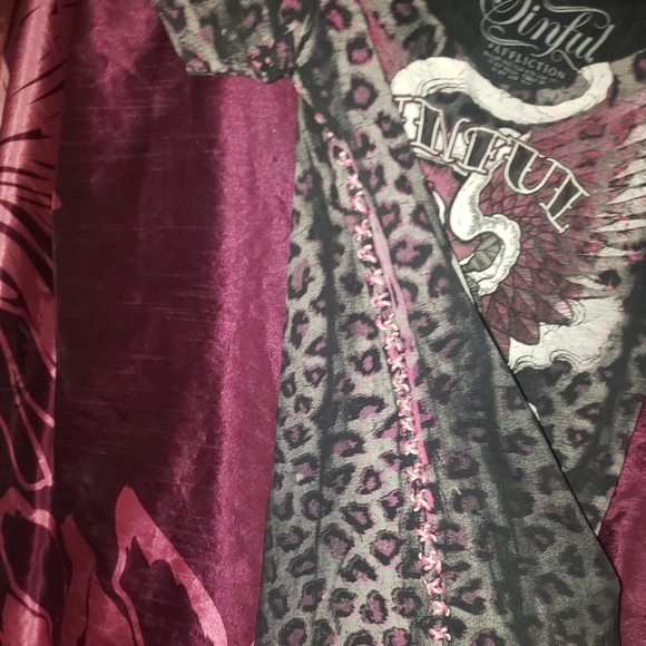 cheetah spotted pink sinful t-shirt - Picture 3 of 5